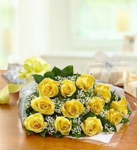 Dozen Yellow Roses Presentation Bouquet 