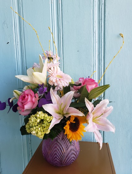 DREAMY BLOOMS SPRING ARRANGEMENT