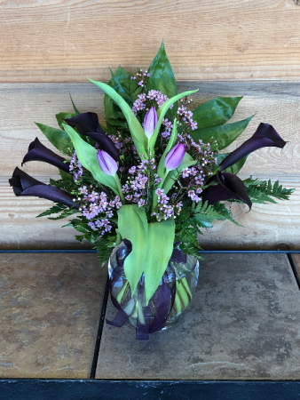 Dark and Dreamy Mixed Arrangement