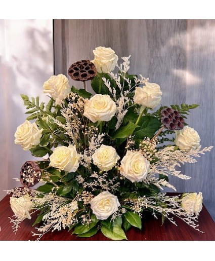 Dried flower with Dozen Roses Tray Centerpiece