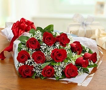 Dz. Long Stem Red Roses Loose Wrapped Bouquet