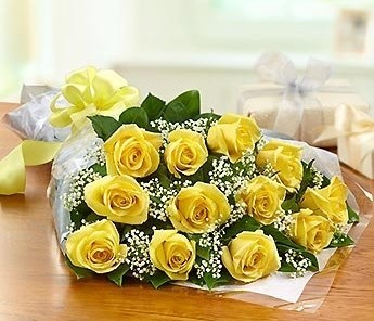 Dz. Yellow Roses Loose Wrapped Bouquet