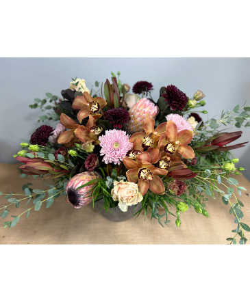 Earthy Autumn Floral Arrangement in Darien, CT | DARIEN FLOWERS