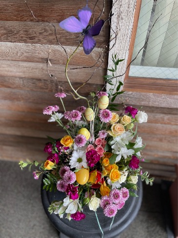 Easter Basket  in Newton, KS | Newton Tuxedo & Floral Boutique/Designs by John