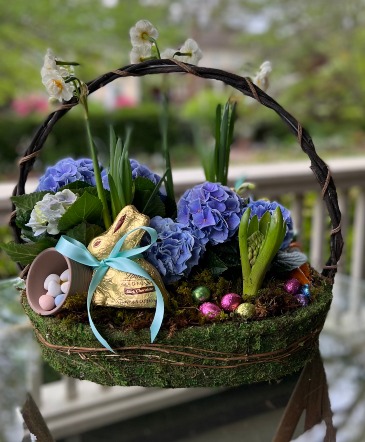 Easter Basket with Candy  in Decatur, GA | Les Fleurs Partout