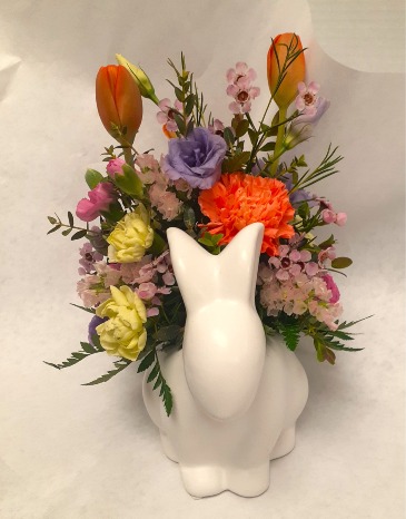 Easter Bunny  in Tottenham, ON | TOTTENHAM FLOWERS & GIFTS