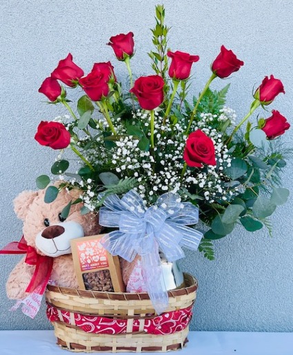 V5 Bear Hugs Roses, Bear and Candy