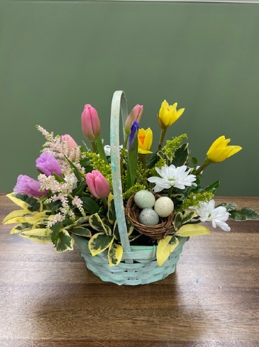 Eggactly the right amount of spring  in Southbury, CT | SOUTHBURY COUNTRY FLORIST