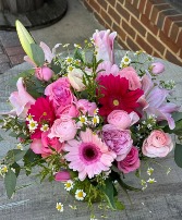 ELECTRIC PETALS VASE
