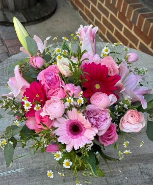 ELECTRIC PETALS VASE