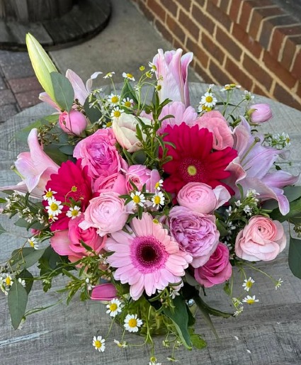 ELECTRIC PETALS VASE
