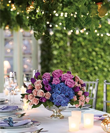 Elegance Center piece in Miami, FL | FLOWERTOPIA