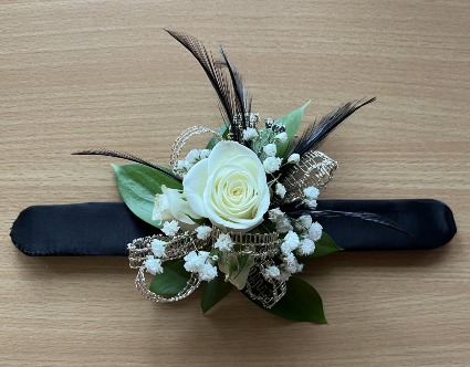 Elegance Wrist Corsage