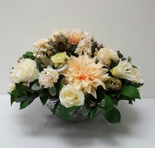 Elegant and Vintage Silk Centerpice Interior
