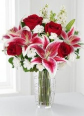 Elegant bouquet CLASSY LILY AND ROSES