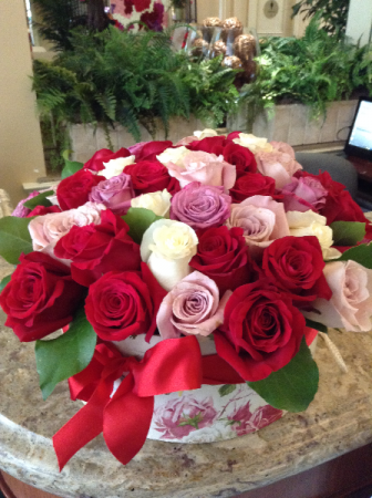 Elegant box of roses 