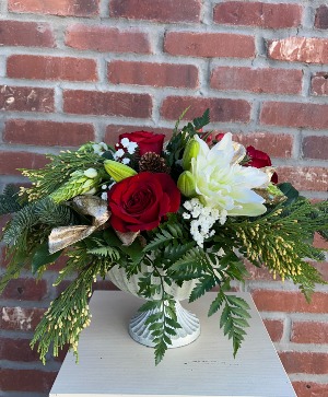 Elegant Christmas Centerpiece