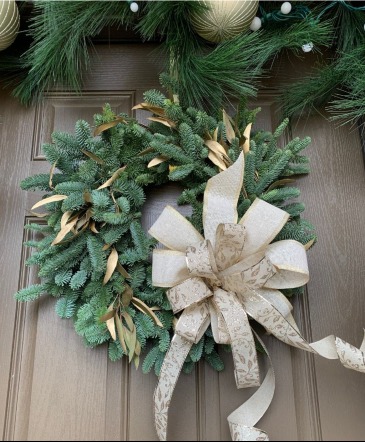 Elegant Holiday Holiday Wreath in Stafford, TX | The Red Experience