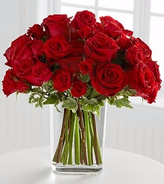             Elegant  Red  Roses 