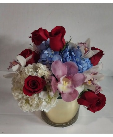 Elegant roses, orchids and more. 