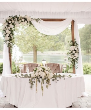 Elegant sweetheart table 
