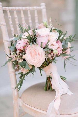 Elegant White Bridal Bouquets 