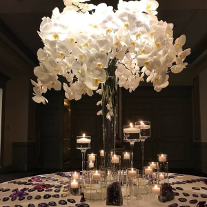 Elevated Centrepieces & Deco in Oakville, ON | ANN'S FLOWER BOUTIQUE-Wedding & Event Florist Elevated Centrepieces & Deco in Oakville, ON | ANN'S FLOWER BOUTIQUE-Wedding & Event Florist