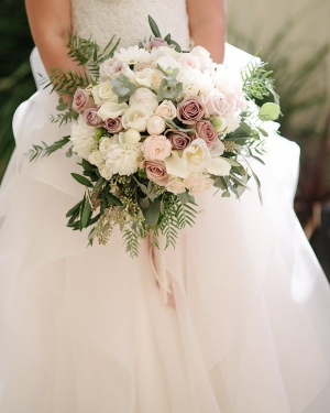 Romantic & Feminine in Oakville, ON | ANN'S FLOWER BOUTIQUE-Wedding & Event Florist Romantic & Feminine in Oakville, ON | ANN'S FLOWER BOUTIQUE-Wedding & Event Florist