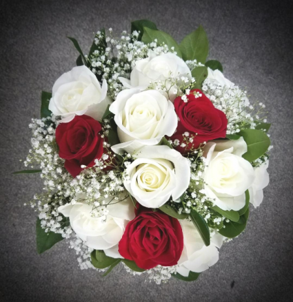 white and red rose bouquet