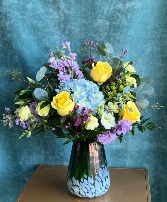 EMERALD SPLASH FLOWER ARRANGEMENT