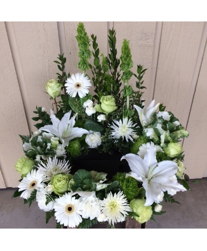 Emerald Urn Wreath 