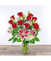 Enchanting Dozen Roses