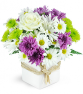Enchanting Maui All-around Floral arrangement