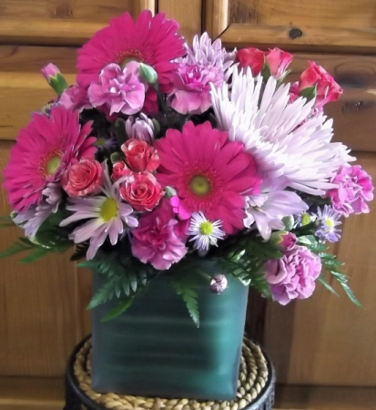 Epic Bloomers Cube Vase