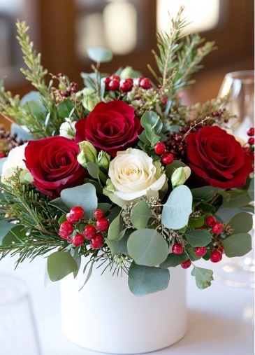 Escarlet and snow Christmas  in Orlando, FL | Classic Blooms