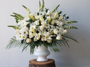RECUERDOS POR SIEMPRE ARREGLO PARA FUNERAL in Miami, FL | FLOWERTOPIA RECUERDOS POR SIEMPRE ARREGLO PARA FUNERAL in Miami, FL | FLOWERTOPIA