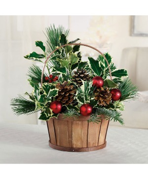 Evergreen Holly Basket 