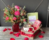 Everlasting Love Arrangement and Gift Box 