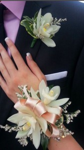 Everlasting love Corsage and boutonnière