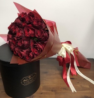 Explorer Reds Premium Roses