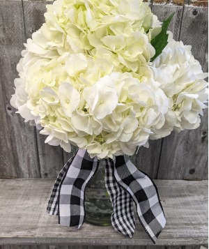 Expressions Farmhouse Hydrangea Table Top