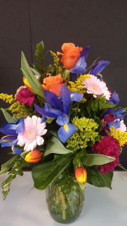 EXQUISITE REVELATION Vase arrangement