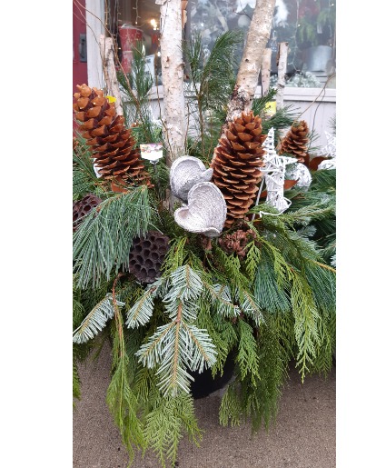 SALE PRICED Extra Large Outdoor Urn   Arrangement