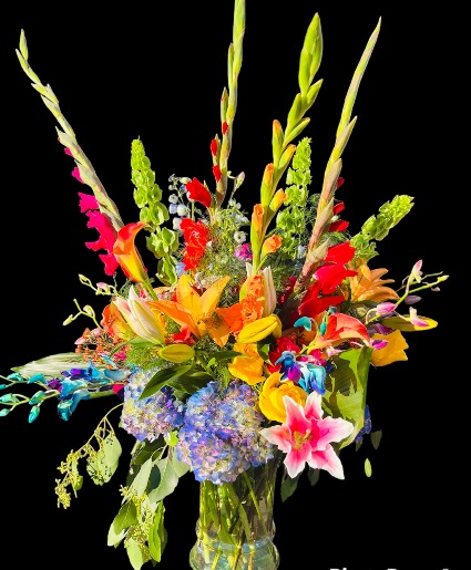 Extravagant Designers Mix  Bright and Large Bouquets