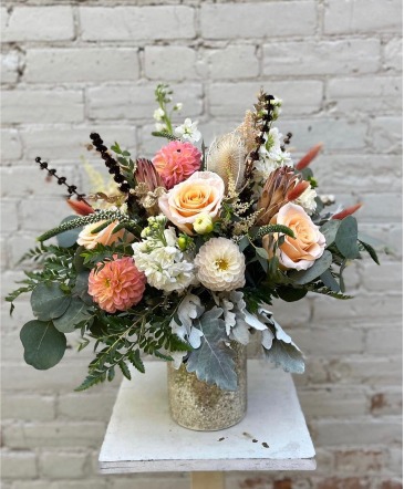 Extravagant Premium Neutrals  in Lakefield, ON | LAKEFIELD FLOWERS & GIFTS