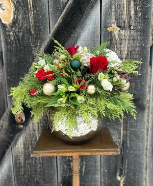 Extravagent Christmas Globe Christmas Centerpiece 