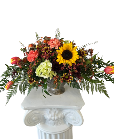 Fall Centerpiece In Decorative Container in Mcminnville, OR | POSEYLAND FLORIST
