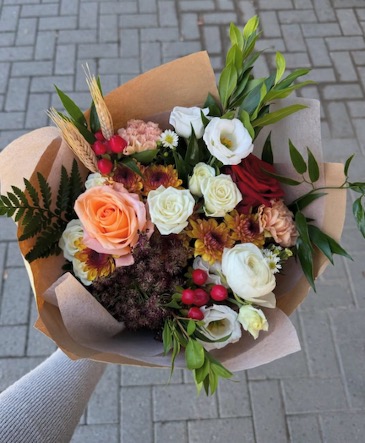 Fall Floral Subscription in Bobcaygeon, ON | Bobcaygeon Flower Company Fall Floral Subscription in Bobcaygeon, ON | Bobcaygeon Flower Company