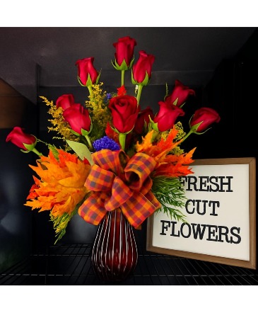 Fall in Love Roses  vase in Glen Burnie, MD | FORGET ME NOT FLOWERS AND GIFTS
