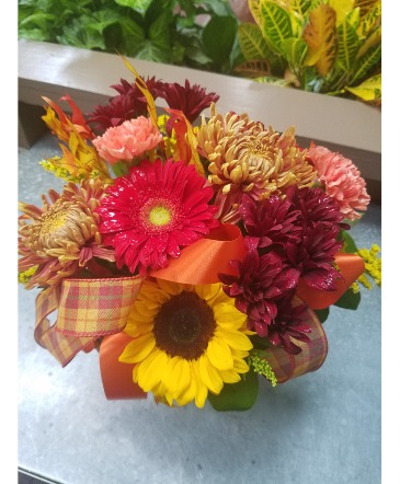 Falling Leaves Vase Arrangement in Lafayette, LA | Lafayette Flower Factory Falling Leaves Vase Arrangement in Lafayette, LA | Lafayette Flower Factory